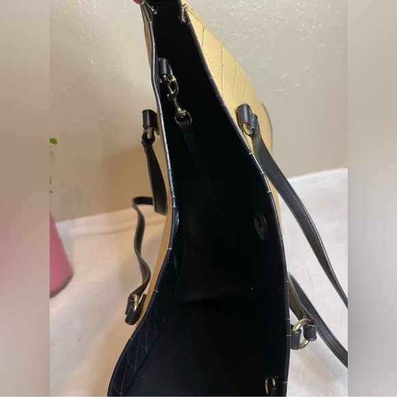 Karl Lagerfeld convertible Purse + Wrislet - Picture 6 of 8